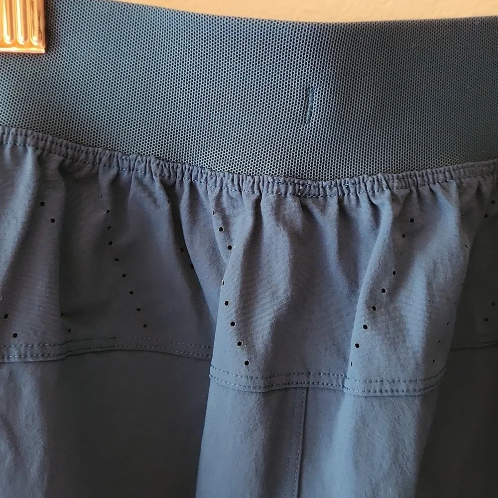 Lululemon Men's T.H.E short 10” linerless, Size S - Picture 6 of 11